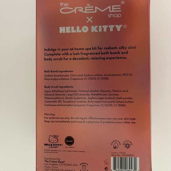 The Crème Hello Kitty Bath Bomb and Sugar Scrub Gift Set - Picture 4 of 6